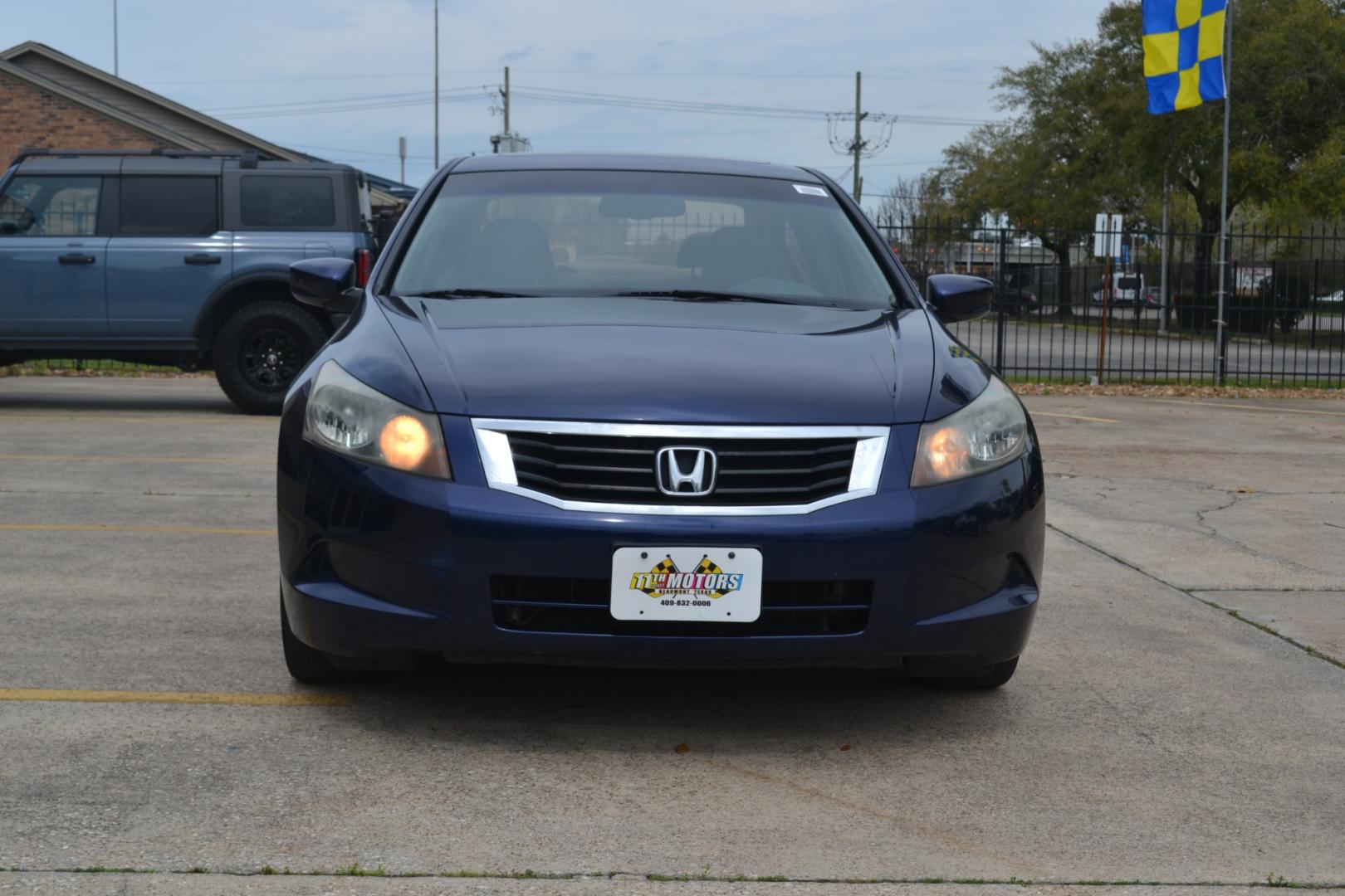 2009 Royal Blue Pearl Honda Accord EX-L Sedan AT (1HGCP26819A) with an 2.4L L4 DOHC 16V engine, 5-Speed Automatic transmission, located at 1355 North 11th Street, Beaumont, 77702, (409) 832-0006, 30.094290, -94.130096 - Photo#7